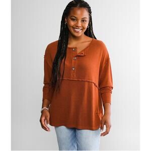 BKE rust Brown Raw Edge Henley Tee Sz Xs Boho